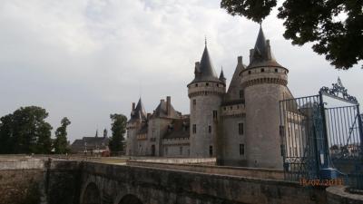 sully-sur-loire-2.jpg